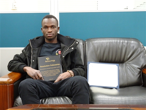 外交與國際關係學系陶墨勇榮獲「哈佛世界模擬聯合國年會」優勝。