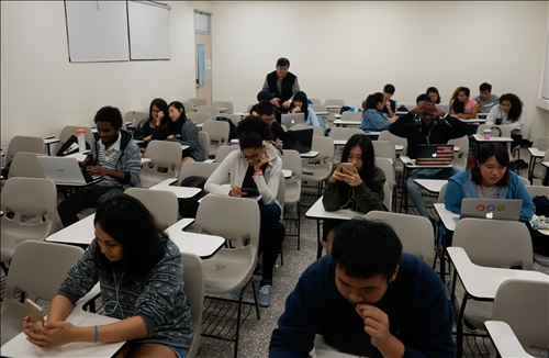 視訊教英文、淡大愛相助