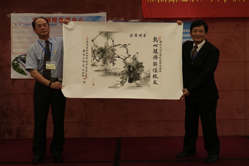 張校長率團參加大陸華南校友聯誼會春之饗宴暨正名活動。