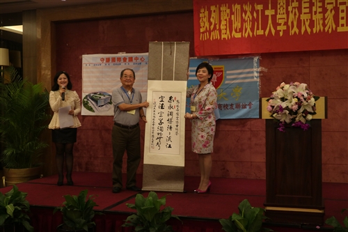 張校長率團參加大陸華南校友聯誼會春之饗宴暨正名活動。