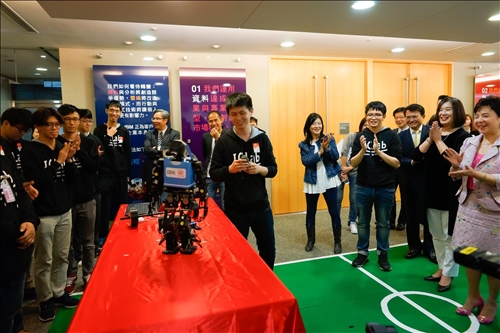 本校與IBM共同打造智慧機器人 開啟產學合作新願景