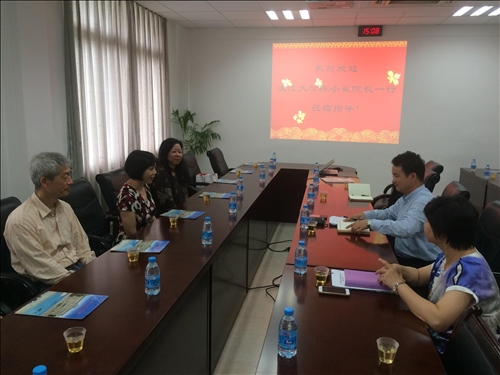 外語學院教師跨海論劍 激盪火花