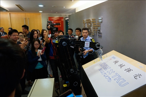 本校與IBM共同打造智慧機器人 開啟產學合作新願景