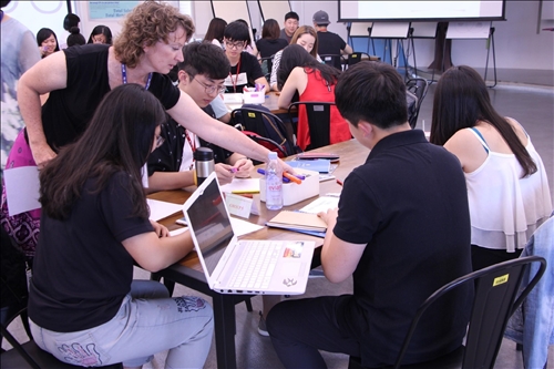 創新多元國際移動─三國走透透