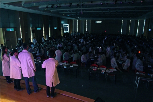 全民一起手創光點瘋科學 挑戰千人做實驗