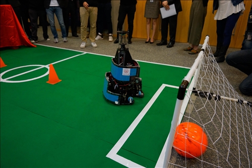 本校與IBM共同打造智慧機器人 開啟產學合作新願景