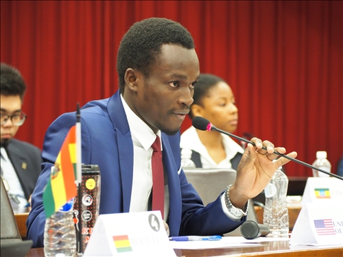 模擬聯合國會議 進行實務練習 拓展全球視野