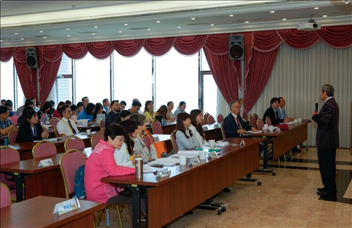 大學、地方政府、高中攜手合作關心教育實務