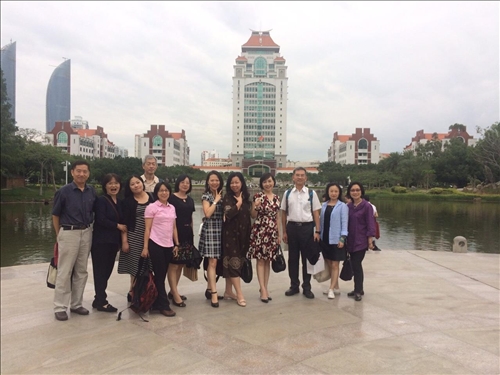 外語學院教師跨海論劍 激盪火花