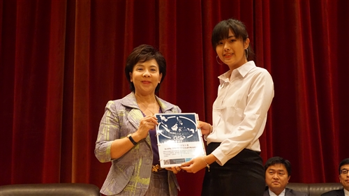 106學年校長與大四學生有約-出國心得分享與經驗交流座談會