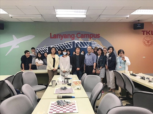 講師與參與師生共同合照。