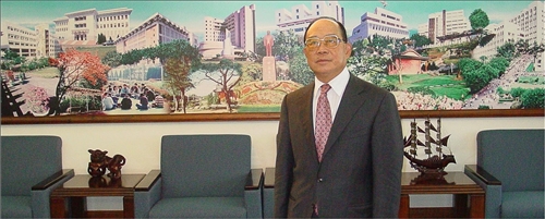 永懷創辦人張建邦博士