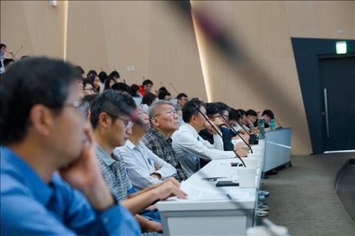 淡江熊貓講座開講 首聘奧比俄國家工程院士