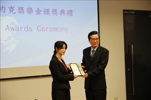 淡江戰略學派發揚「學術重鎮、國家干城」