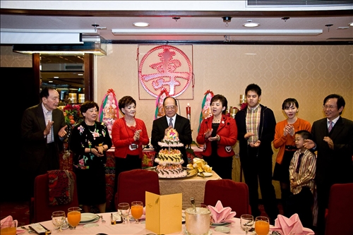 永懷創辦人張建邦博士