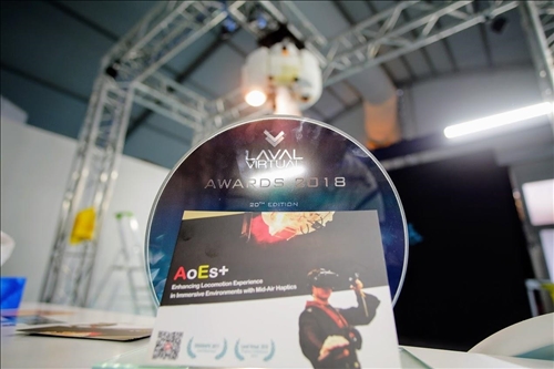 有體感互動裝置的VR名揚國際