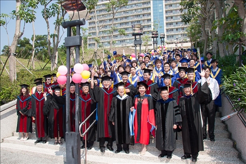 永懷創辦人張建邦博士