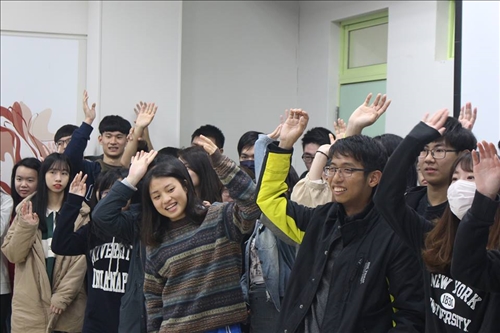 團體動力課程學生互動照片