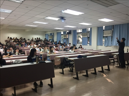 學生上課概況(1)