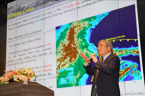 淡江熊貓講座開講(9)-邀請新加坡國立大學副校長、美國國家院士劉立方博士
