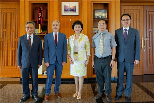 淡江熊貓講座開講(11)-聘請美國賓州大學講座教授 Dr. Avery Goldstein