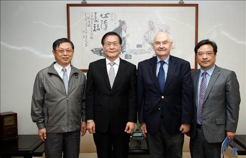 淡江熊貓講座開講(8)-聘請歐洲科學院院士Dr. Janusz Kacprzyk