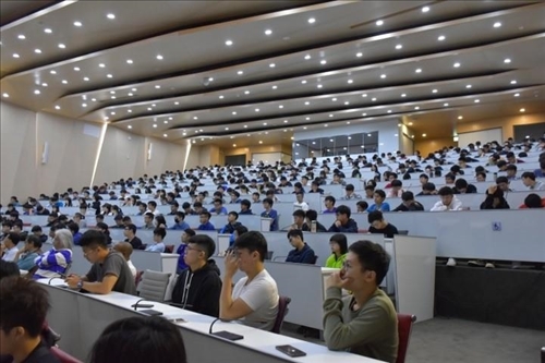18-會場全體師生都認真聽講(航太系提供)