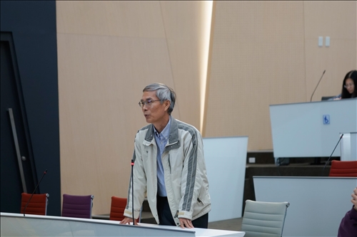 16-第17場「熊貓講座」演講會場，郭忠勝老師提問。(馮文星攝影)