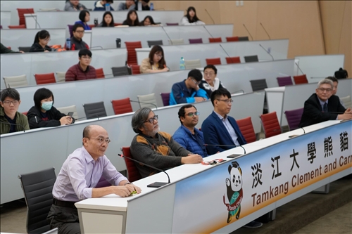 16-第15場「熊貓講座」演講會場，師生提問(馮文星攝影)