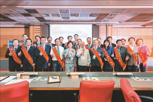 淡江首位名譽博士