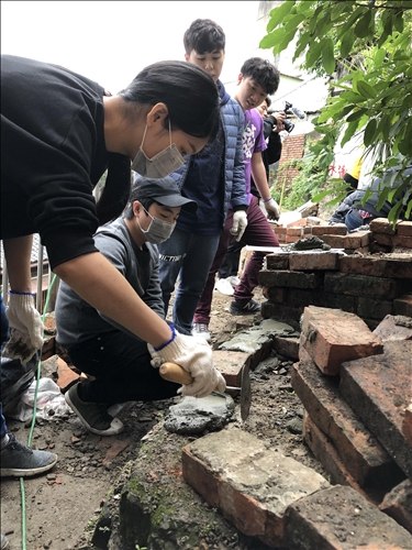 淡大修景計畫工作坊，讓淡水重建街由險路變閑路！