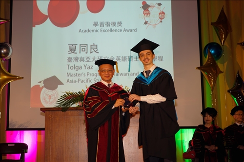 2019境外生畢業典禮，祝展翅高飛、遨翔國際！