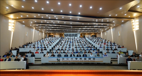 9-108年11月12日上午第16場「熊貓講座」於淡水校園守謙國際會議中心有蓮廳舉辦，與會師生約人。(馮文星攝影)