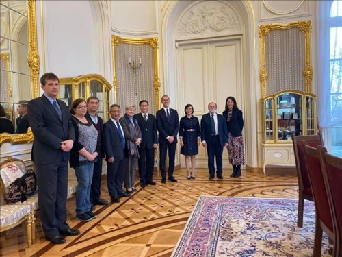 33-108年11月18日本校訪問團至波蘭姊妹校華沙大學參訪