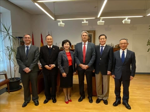 10-108年11月12日本校訪問團至西班牙姊妹校阿爾卡拉大學參訪