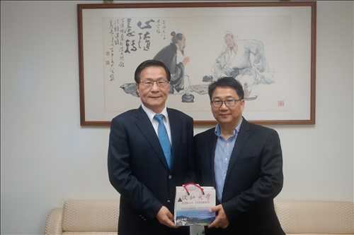 淡江熊貓講座開講(7)-聘請姊妹校加拿大阿薩巴斯卡大學林復華教授