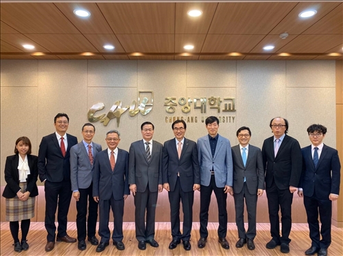 2-本校訪問團與韓國中央大學校長等與會主管合影(國際處提供)