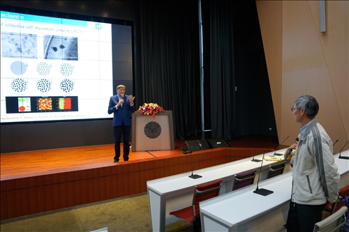 17-Dr. Benoit Pertame回應郭忠勝老師問題。(馮文星攝影)