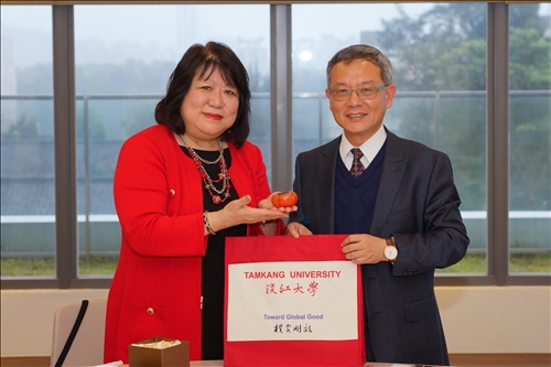 有朋自美洲來•國際交流攀新峰