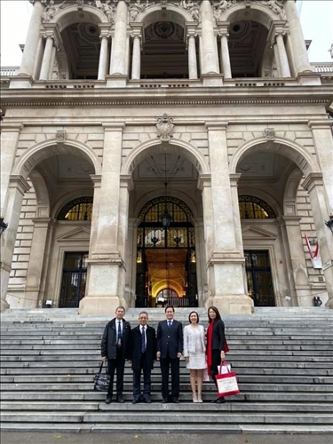 50-108年11月21日本校訪問團至奧地利姊妹校維也納大學參訪