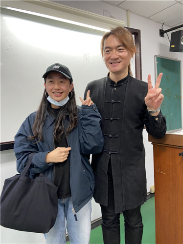 會後與學生合照