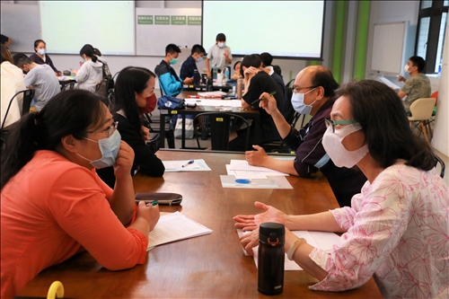 與會老師觀摩「土木工程概念設計」課程，並相互交流