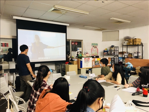 業師分析編劇如何透過台詞堆疊情緒