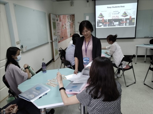 涂敏芳老師講授互動式教學技巧的經驗
