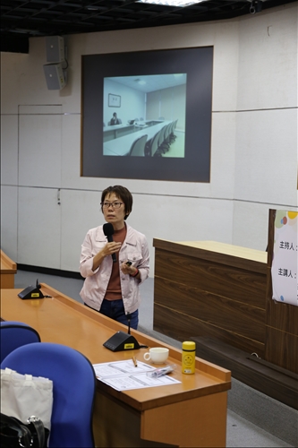 謝顥音主任分享自身的教學計畫與研究