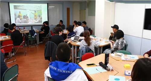 新聘教師觀看9/8 109學年度新聘教師教學工作坊照片