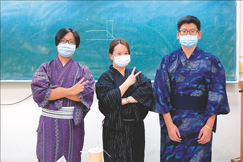 日本文化研究社