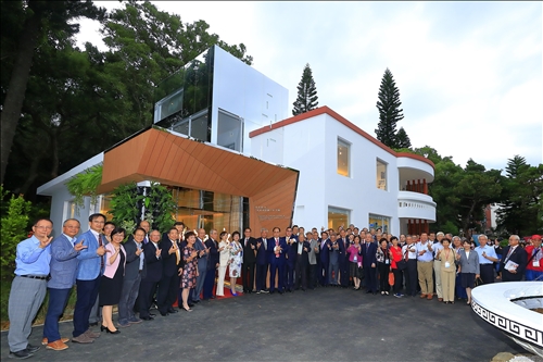 校史館暨張建邦創辦人紀念館開幕