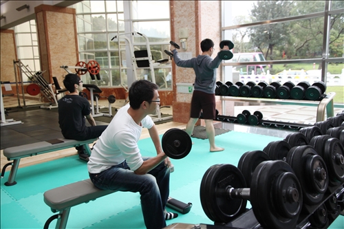 游泳館重訓設備