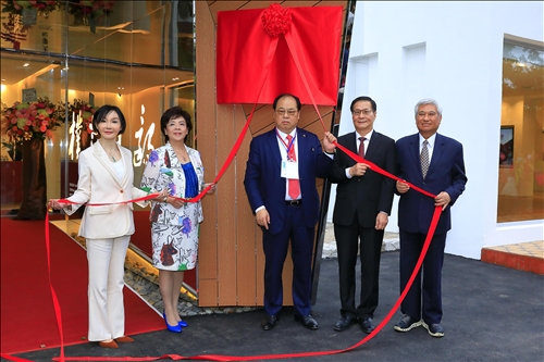 校史館暨張建邦創辦人紀念館開幕
